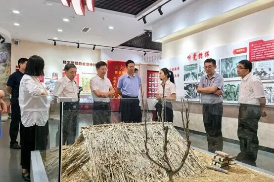 D472?e=.jpg D472?e=.jpg