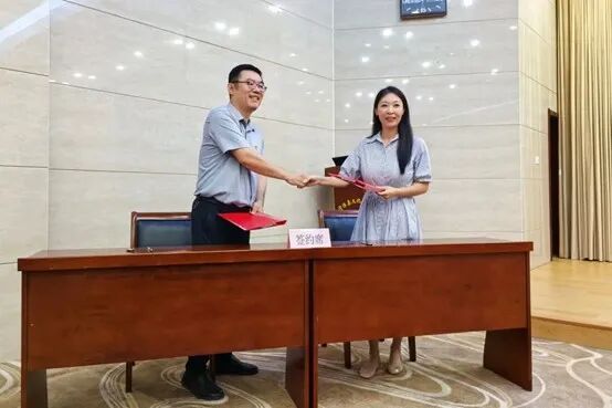 7950?e=.jpg 7950?e=.jpg